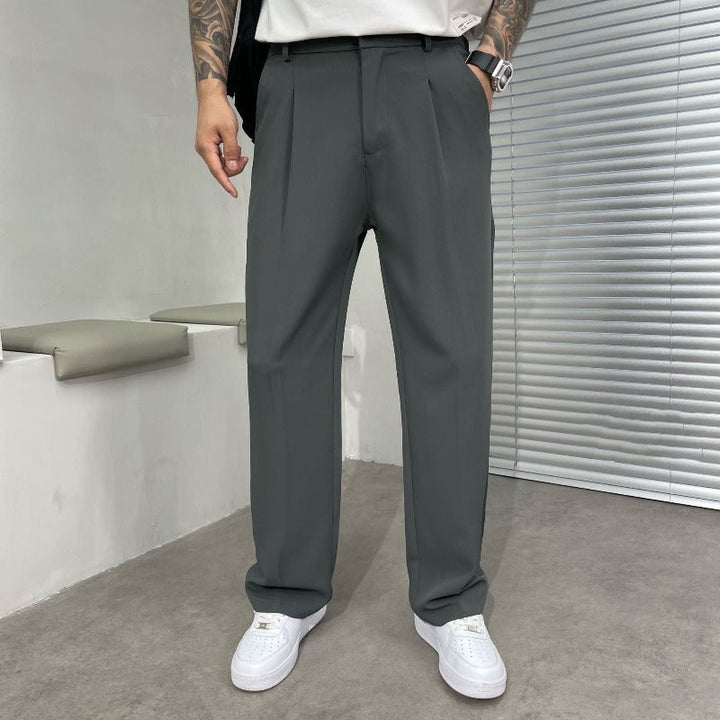 Herren-Weitbein-Hose mit geradem Schnitt und Falten