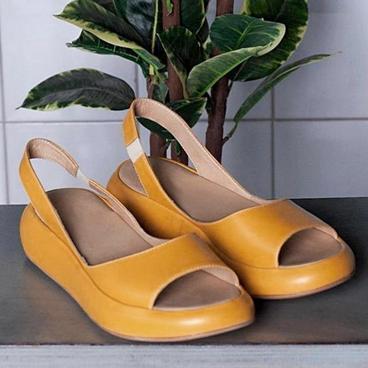 Damen-Keilabsatzsandalen mit offener Zehenpartie und Slingback-Riemen