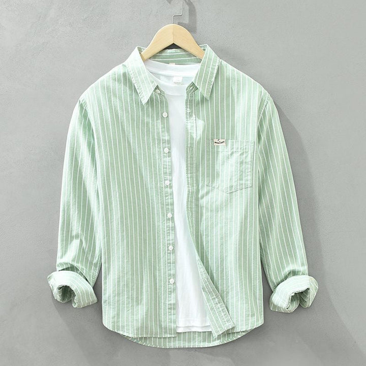 Herren Button-Down-Hemd mit dünnen Streifen