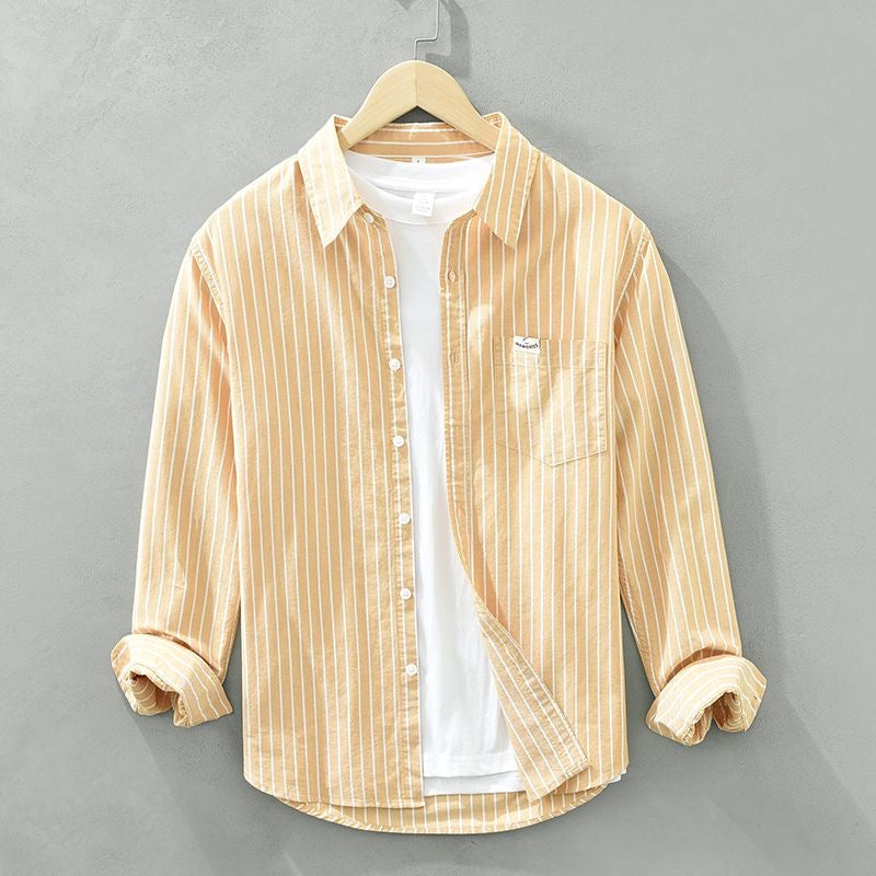 Herren Button-Down-Hemd mit dünnen Streifen
