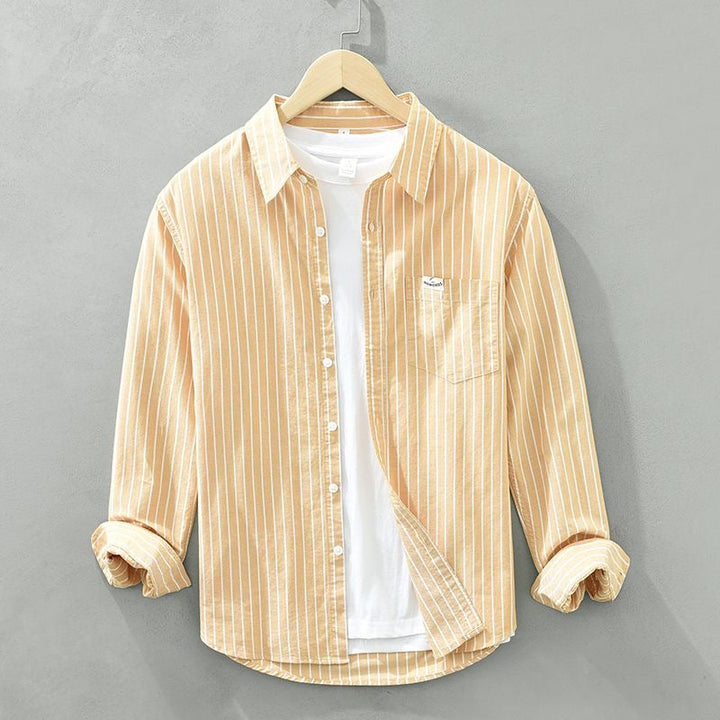 Herren Button-Down-Hemd mit dünnen Streifen