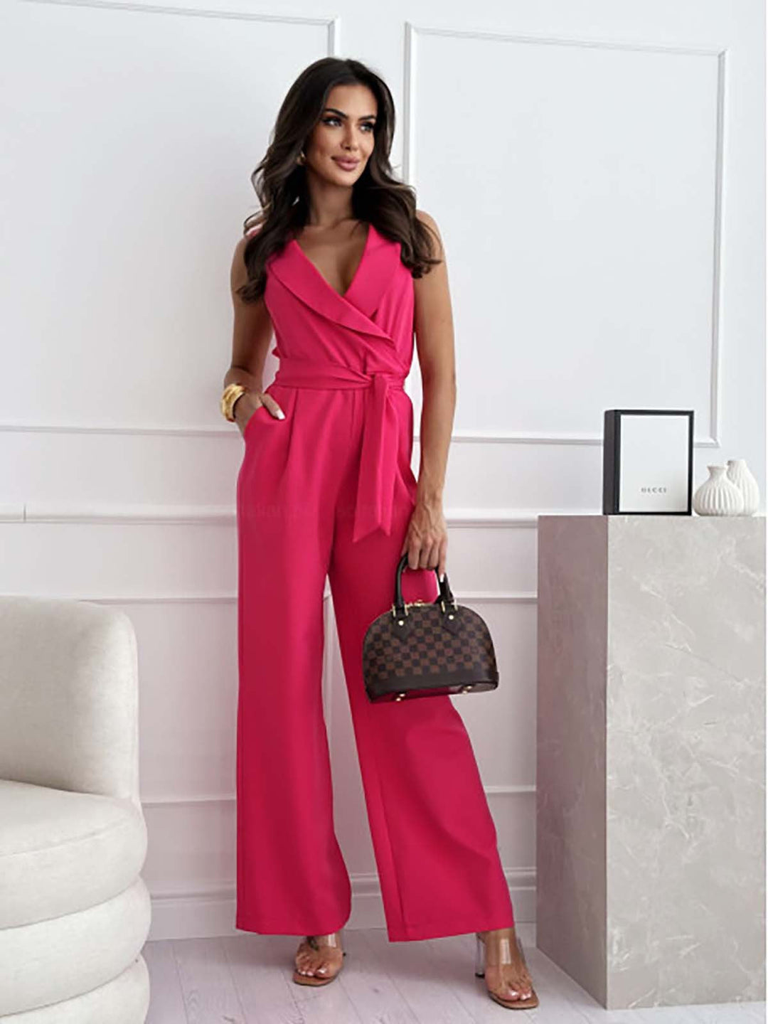 Damen ärmelloser Jumpsuit mit Reverskragen