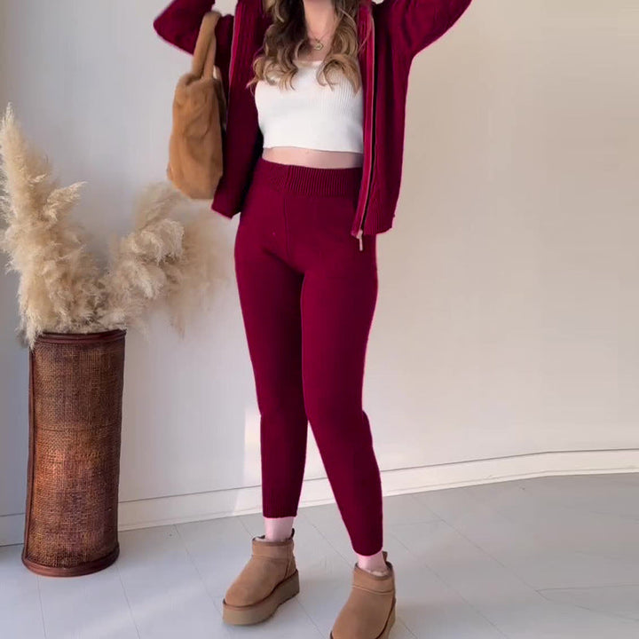Kaye | Strickjacke und Hose Set