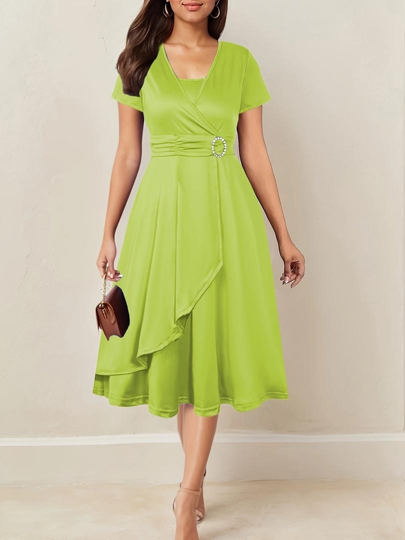 Stilvolles Abendkleid Mit V-Ausschnitt Für Damen | Midi